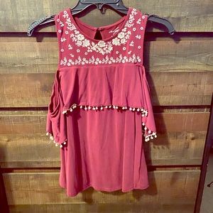 Boutique off shoulder shirt